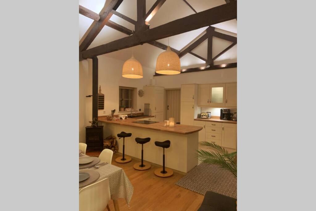 Stunning Barn Private Hot Tub Malvern & Worcester Sleeps 6 Exterior photo
